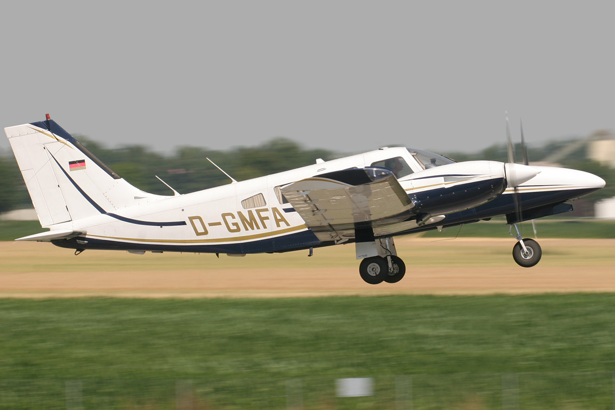 Piper PA-34-220T Seneca III